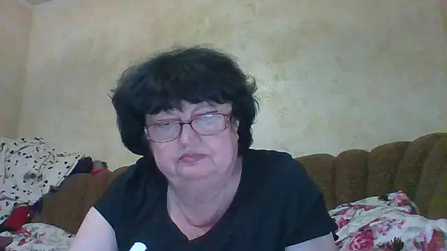 Snapshot of MilaSky5303 chatting on November 9, 2025, 3:05 pm MilaSky5303 online show from November 9, 2025, 3:05 pm