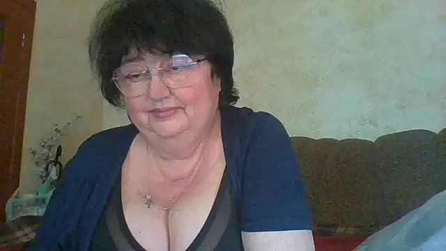 Snapshot of MilaSky5303 chatting on April 12, 2026, 9:56 am MilaSky5303 online show from April 12, 2026, 9:56 am