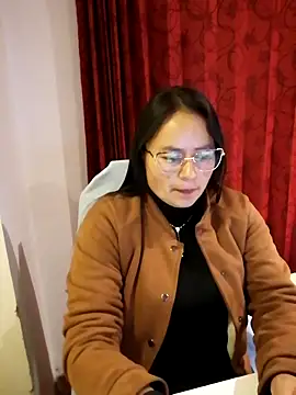 Daliz Leon online show from November 16, 2025, 10:57 pm