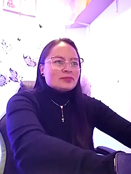 Daliz Leon online show from September 19, 2025, 2:26 am