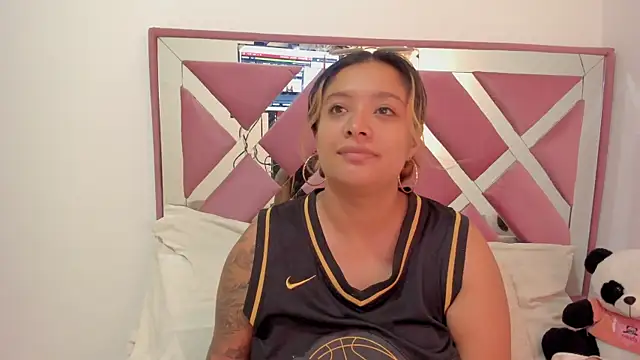 bellalumi online show from April 3, 2026, 3:46 am