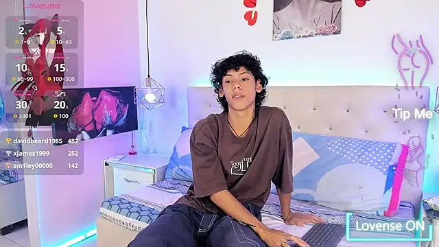 Snapshot of Thedoll_ethan7 chatting on October 2, 2025, 7:28 pm Thedoll ethan7 online show from October 2, 2025, 7:28 pm