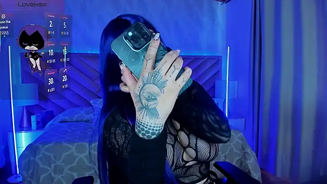  raven black online show from January 7, 2026, 1:05 pm