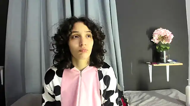 TeensNews18 online show from December 4, 2025, 11:53 am