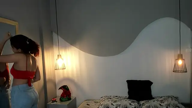 Julieth brown  online show from November 27, 2025, 7:25 pm