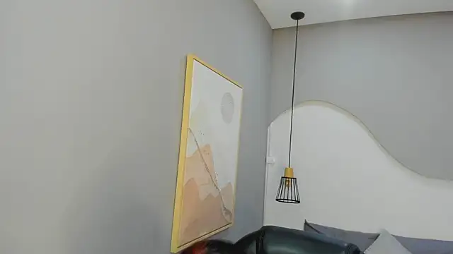 Julieth brown  online show from November 18, 2025, 7:50 pm