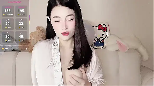 LuLu-Moon online show from November 1, 2025, 2:11 pm