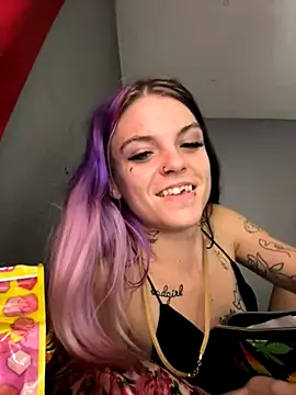 ittybittymeryssa online show from November 18, 2025, 11:15 pm