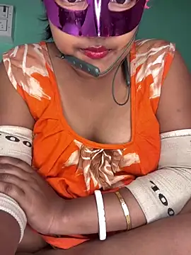 Snapshot of mimi87hoty chatting on March 4, 2026, 5:31 pm mimi87hoty online show from March 4, 2026, 5:31 pm