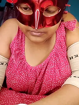 Snapshot of mimi87hoty chatting on December 22, 2025, 5:57 pm mimi87hoty online show from December 22, 2025, 5:57 pm