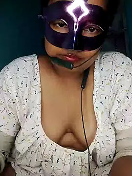 Snapshot of mimi87hoty chatting on July 1, 2026, 7:03 pm mimi87hoty online show from July 1, 2026, 7:03 pm