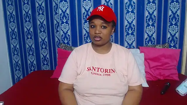 JUICEYLIPS333 online show from November 29, 2025, 2:50 pm