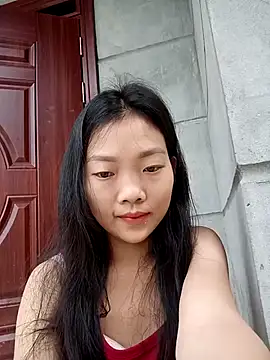 Snapshot of Ananine chatting on May 13, 2026, 12:39 am Ananine online show from May 13, 2026, 12:39 am
