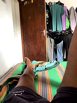 Snapshot of Senurak99 chatting on September 14, 2025, 9:42 am Senurak99 online show from September 14, 2025, 9:42 am