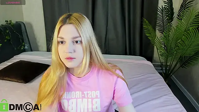 Sylvia Ortiz online show from November 8, 2025, 9:02 am