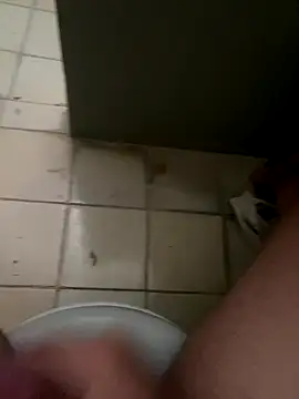 Snapshot of Novindapikgrossa chatting on December 17, 2025, 3:17 pm Novindapikgrossa online show from December 17, 2025, 3:17 pm