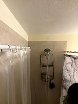 Snapshot of hunglatino239 chatting on October 31, 2025, 11:18 am hunglatino239 online show from October 31, 2025, 11:18 am