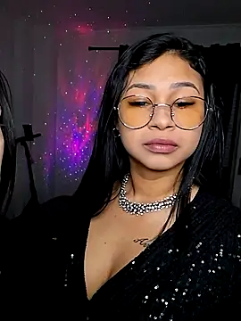 Tigresa23 online show from May 4, 2026, 1:53 am