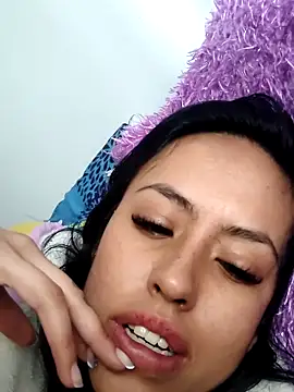 Snapshot of Queen_Ashly chatting on October 8, 2025, 2:51 pm Queen Ashly online show from October 8, 2025, 2:51 pm