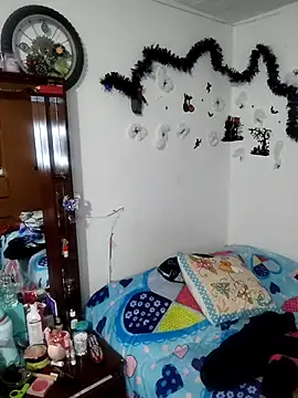 Snapshot of Queen_Ashly chatting on October 31, 2025, 11:11 pm Queen Ashly online show from October 31, 2025, 11:11 pm