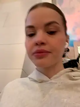 SMELLSEX online show from November 19, 2025, 4:51 pm