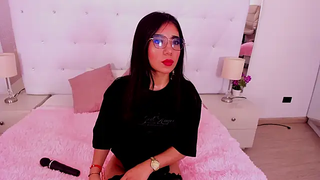 sweetabbey online show from November 23, 2025, 3:27 am