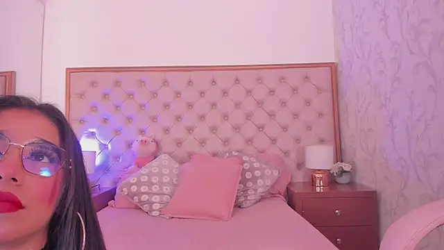 sweetabbey online show from October 29, 2025, 2:54 am