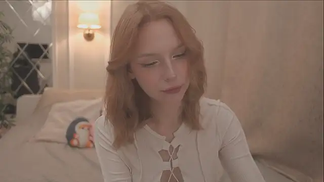 claire bennett online show from October 8, 2025, 3:30 am