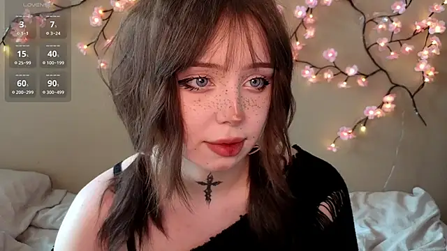 Snapshot of RileyVice chatting on February 22, 2026, 8:17 am RileyVice online show from February 22, 2026, 8:17 am