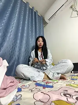 jingjing005 online show from February 10, 2026, 12:37 pm