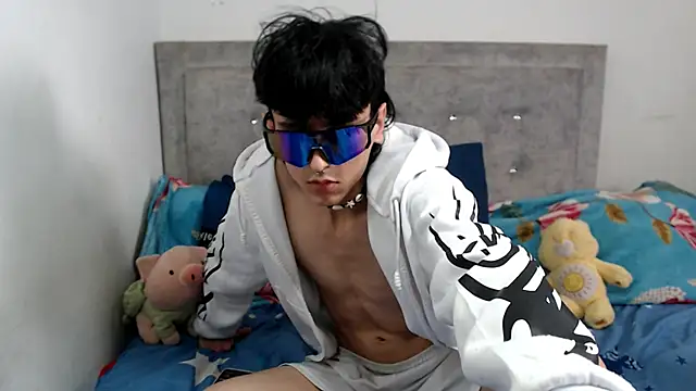 dylann ross online show from April 15, 2026, 7:58 pm