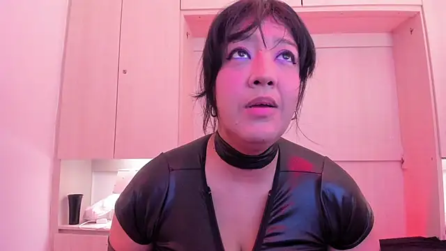 VickyRuiz  online show from July 19, 2026, 12:24 pm