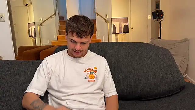 Snapshot of lenruy chatting on December 18, 2025, 1:11 am lenruy online show from December 18, 2025, 1:11 am