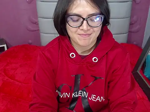 Snapshot of Cailing_Zu chatting on December 5, 2025, 7:40 am Cailing Zu online show from December 5, 2025, 7:40 am