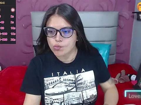 Snapshot of Cailing_Zu chatting on November 28, 2025, 7:36 pm Cailing Zu online show from November 28, 2025, 7:36 pm