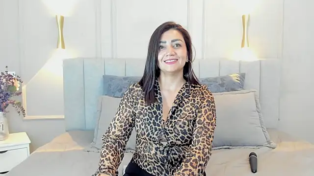 Snapshot of victoria_bourne chatting on October 28, 2025, 7:35 pm victoria bourne online show from October 28, 2025, 7:35 pm