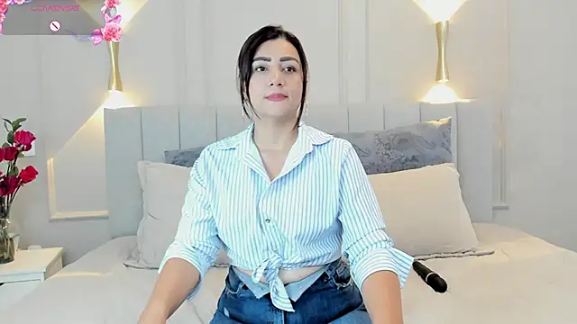 Snapshot of victoria_bourne chatting on October 16, 2025, 7:44 pm victoria bourne online show from October 16, 2025, 7:44 pm