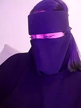 lilyan12 online show from May 28, 2026, 1:13 am