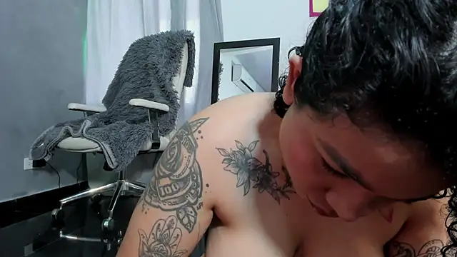 Snapshot of alexholyy chatting on September 16, 2025, 1:12 pm alexholyy online show from September 16, 2025, 1:12 pm