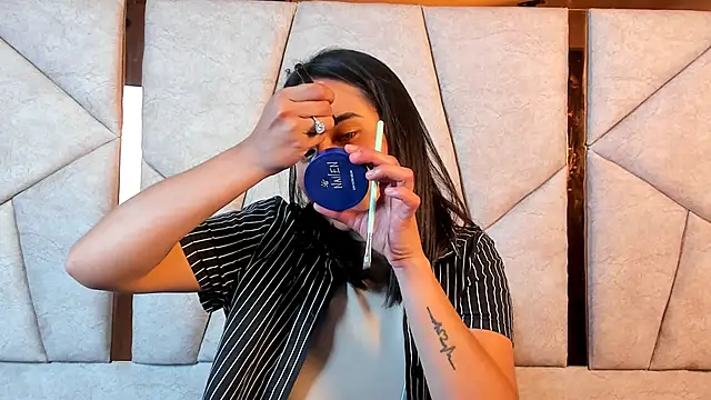 Maddy-Johnson- online show from September 24, 2025, 3:57 am