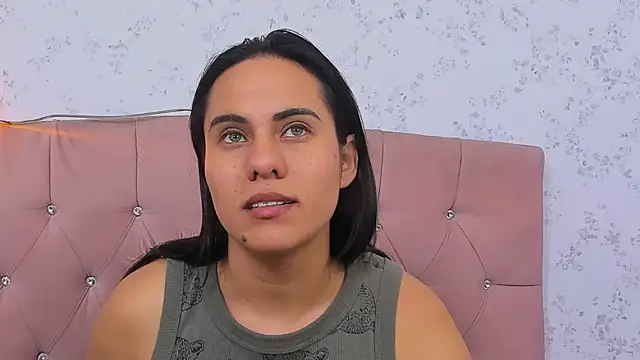 Maddy-Johnson- online show from September 18, 2025, 1:47 pm