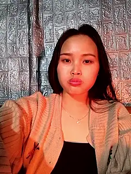 Snapshot of Lili_lovely chatting on December 2, 2025, 2:52 pm Lili lovely online show from December 2, 2025, 2:52 pm