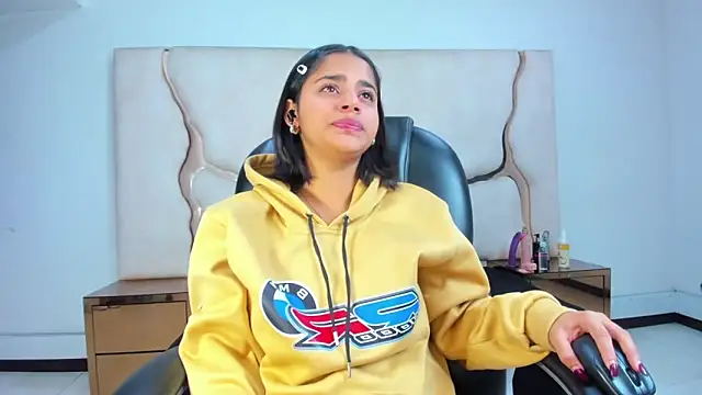 Snapshot of ScarletDoll chatting on September 13, 2025, 3:06 am ScarletDoll online show from September 13, 2025, 3:06 am