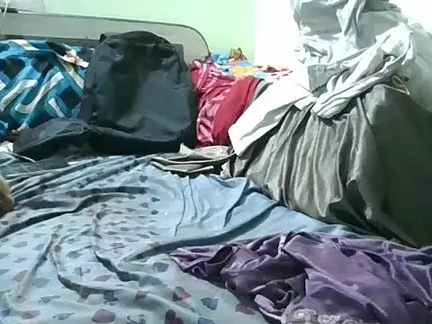 Snapshot of Roshani_hoty chatting on April 16, 2026, 5:14 pm Roshani hoty online show from April 16, 2026, 5:14 pm