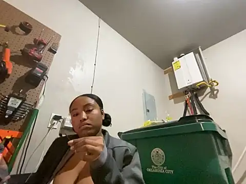 princesslivv online show from November 13, 2025, 2:04 am