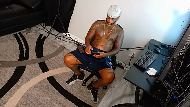 SLANGONDEMHOES online show from October 26, 2025, 12:38 pm