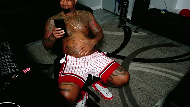 Snapshot of SLANGONDEMHOES chatting on June 1, 2026, 6:57 am SLANGONDEMHOES online show from June 1, 2026, 6:57 am
