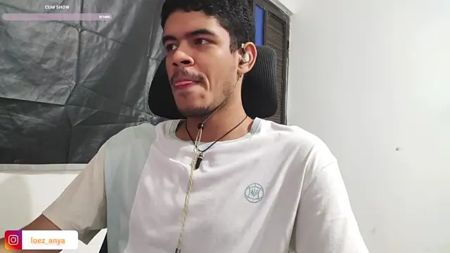 Snapshot of jonhsebastiann chatting on December 17, 2025, 4:28 am jonhsebastiann online show from December 17, 2025, 4:28 am