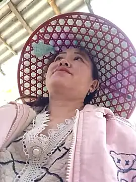 Fienjr online show from December 1, 2025, 3:18 am