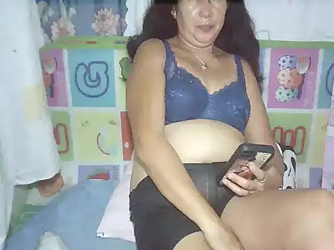 Snapshot of sweet_candiceee chatting on November 1, 2025, 9:08 pm sweet candiceee online show from November 1, 2025, 9:08 pm